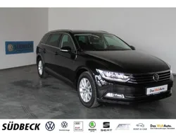 Deep black perleffekt (metallic) Gebraucht 2017 VW Passat Comfortline Kombi | 21.990 € (Teuer)