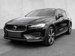 Schwarz Gebraucht 2023 Volvo V60 CC Ultimate Kombi | 39.449 € (Superpreis)