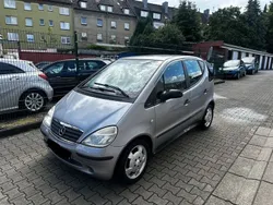 Grau Gebraucht 2000 Mercedes A160 Avantgarde Limousine | 2.200 € (Etwas zu teuer)