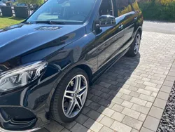 Schwarz Gebraucht 2017 Mercedes GLE400 AMG SUV | 39.000 € (Fairer Preis)