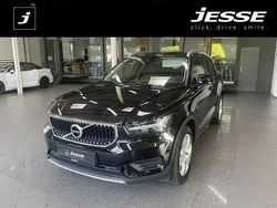 Onyx black / metallic Gebraucht 2021 Volvo XC40 Momentum SUV | 27.990 € (Guter Preis)