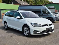 Weiß Gebraucht 2017 VW Golf VII Comfortline Kombi | 14.499 € (Etwas zu teuer)