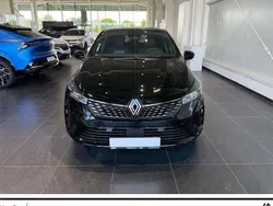 Black pearlschwarz metallic Neu 2025 Renault Clio V Techno Limousine | 22.998 € (Etwas zu teuer)