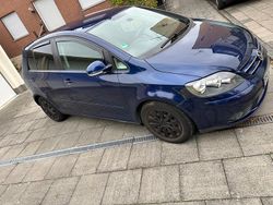 Blau Gebraucht 2005 VW Golf V Limousine | 2.199 €