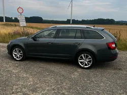 Grau Gebraucht 2019 Skoda Octavia Kombi | 16.900 € (Fairer Preis)