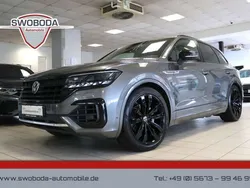 Siliziumgrau metallic Gebraucht 2021 VW Touareg R-line SUV | 50.950 € (Teuer)