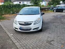 Weiß Gebraucht 2010 Opel Corsa Kleinwagen | 2.350 € (Guter Preis)