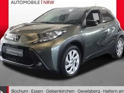 Schwarz Gebraucht 2022 Toyota Aygo Pulse Kleinwagen | 15.449 € (Fairer Preis)