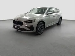 Grau Gebraucht 2025 Skoda Scala Tour Kleinwagen | 29.555 €