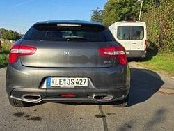 Grau Gebraucht 2015 Citroën DS5 Chic Kleinwagen | 10.700 € (Teuer)