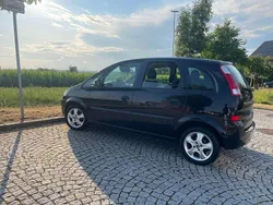 Schwarz Gebraucht 2003 Opel Meriva Enjoy Van / Kleinbus | 1.700 € (Guter Preis)