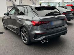 Grau Gebraucht 2023 Audi S3 Ambiente Limousine | 39.600 € (Fairer Preis)