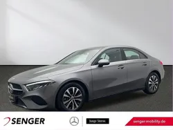 Grau Gebraucht 2023 Mercedes A180 Limousine | 29.090 € (Etwas zu teuer)