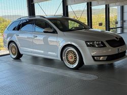 Weiß Gebraucht 2016 Skoda Octavia Sport Kombi | 9.999 € (Superpreis)