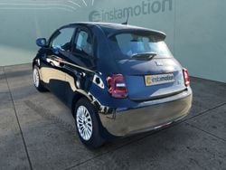 Schwarz Gebraucht 2021 Fiat 500e Action Limousine | 14.230 € (Etwas zu teuer)