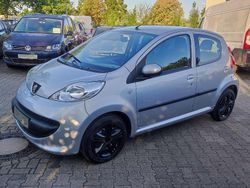 Silver grey 1e7 metallic Gebraucht 2006 Peugeot 107 Filou Kleinwagen | 4.850 € (Etwas zu teuer)