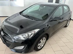 Schwarz Gebraucht 2013 Hyundai i30 Trend Limousine | 5.900 € (Fairer Preis)