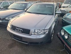 Grau Gebraucht 2003 Audi A4 Kombi | 4.699 € (Etwas zu teuer)