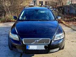 Violett Gebraucht 2006 Volvo V50 Kombi | 2.800 € (Fairer Preis)