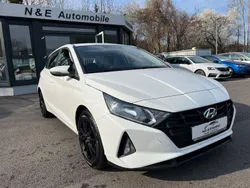 Weiß Gebraucht 2020 Hyundai i20 Select Kleinwagen | 10.990 € (Fairer Preis)