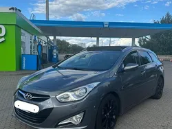 Grau Gebraucht 2015 Hyundai i40 Premium Kombi | 10.999 € (Fairer Preis)