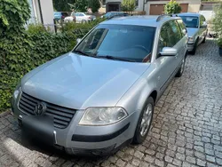 Silber Gebraucht 2001 VW Passat Kombi | 1.000 € (Guter Preis)
