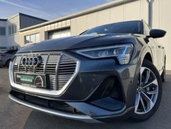 Daytonagrau Gebraucht 2022 Audi e-tron S-Line SUV | 31.860 € (Guter Preis)