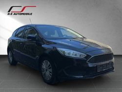 Schwarz Gebraucht 2015 Ford Focus Trend Limousine | 8.470 € (Etwas zu teuer)