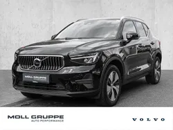 Black solid (stone) / solid Gebraucht 2022 Volvo XC40 Core SUV | 31.410 € (Superpreis)