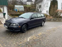 Violet Gebraucht 2020 Volvo V40 Kombi | 1.800 €