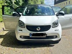 Weiß Gebraucht 2017 Smart ForFour Electric Drive Limousine | 7.200 € (Guter Preis)