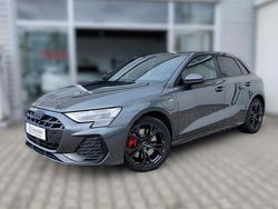 Grau Gebraucht 2025 Audi A3 S-Line Limousine | 50.990 €