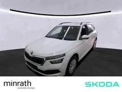 Weiß Gebraucht 2022 Skoda Kamiq Active SUV | 16.285 € (Guter Preis)