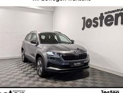 Grau (graphite grau metallic) Gebraucht 2022 Skoda Karoq Ambition SUV | 21.490 € (Superpreis)