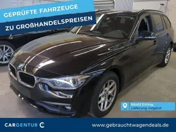 Black sapphire (metallic) Gebraucht 2019 BMW 320 Advantage Kombi | 21.690 € (Superpreis)