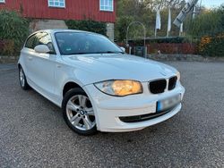Weiß Gebraucht 2009 BMW 116 Kleinwagen | 2.500 € (Fairer Preis)