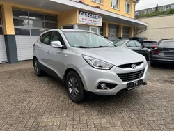 Silber Gebraucht 2015 Hyundai ix35 Finale SUV | 11.950 € (Etwas zu teuer)