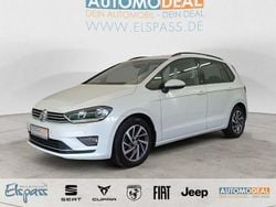 Weiss Gebraucht 2017 VW Golf Sportsvan Sound Van / Kleinbus | 18.349 € (Fairer Preis)
