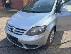 Silber Gebraucht 2006 VW Golf V Comfortline Kleinwagen | 1.900 € (Superpreis)