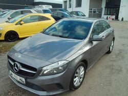 Grau Gebraucht 2016 Mercedes A180 Limousine | 8.950 € (Fairer Preis)