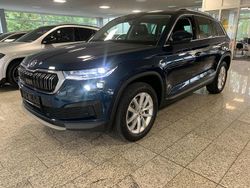 Blau, metallic Gebraucht 2023 Skoda Kodiaq SUV | 37.985 € (Fairer Preis)