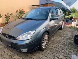Blau Gebraucht 2002 Ford Focus Kombi | 1.100 € (Fairer Preis)