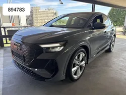 Grau Gebraucht 2022 Audi Q4 e-tron S-Line SUV | 29.950 € (Superpreis)