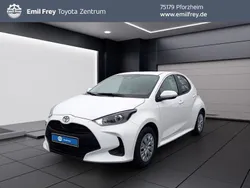 Schneeweiß Neu 2025 Toyota Yaris Hybrid Comfort Limousine | 21.650 € (Superpreis)