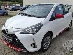 Weiß Gebraucht 2017 Toyota Yaris Edition Limousine | 12.490 € (Fairer Preis)