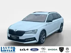 Weiß Gebraucht 2021 Skoda Superb SportLine Kombi | 28.240 € (Guter Preis)