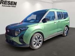 Gruen Gebraucht 2025 Ford Tourneo Courier Titanium Van / Kleinbus | 24.990 € (Fairer Preis)