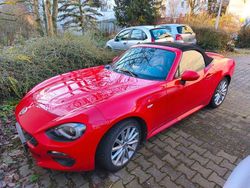 Rot Gebraucht 2019 Fiat 124 Spider Lusso Cabrio | 14.999 € (Fairer Preis)