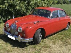 Rot Gebraucht 1964 Jaguar MK II Limousine | 16.997 €