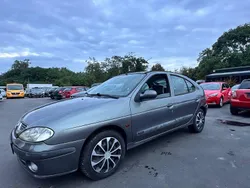 Grau Gebraucht 2000 Renault Mégane Limousine | 1.499 € (Teuer)